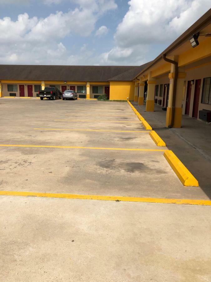 Los Fresnos Inn And Suites Exterior foto