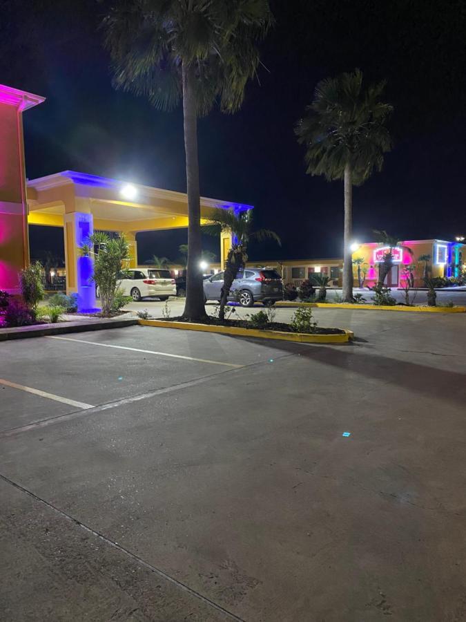 Los Fresnos Inn And Suites Exterior foto